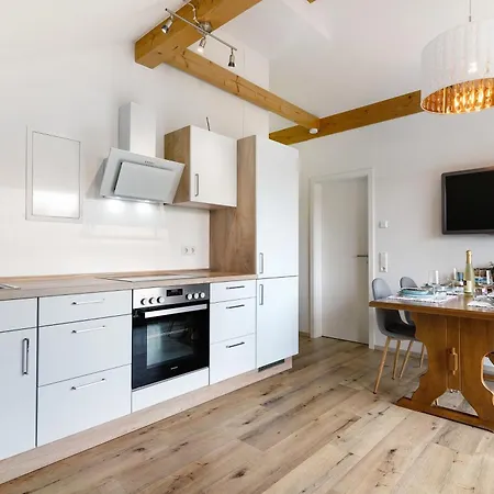 In Der Weinig * ساسباخ آم كايزرشتول