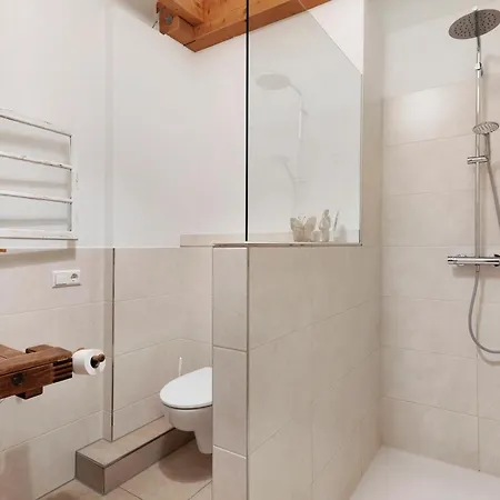 In Der Weinig شقة ساسباخ آم كايزرشتول