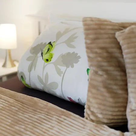 In Der Weinig شقة *